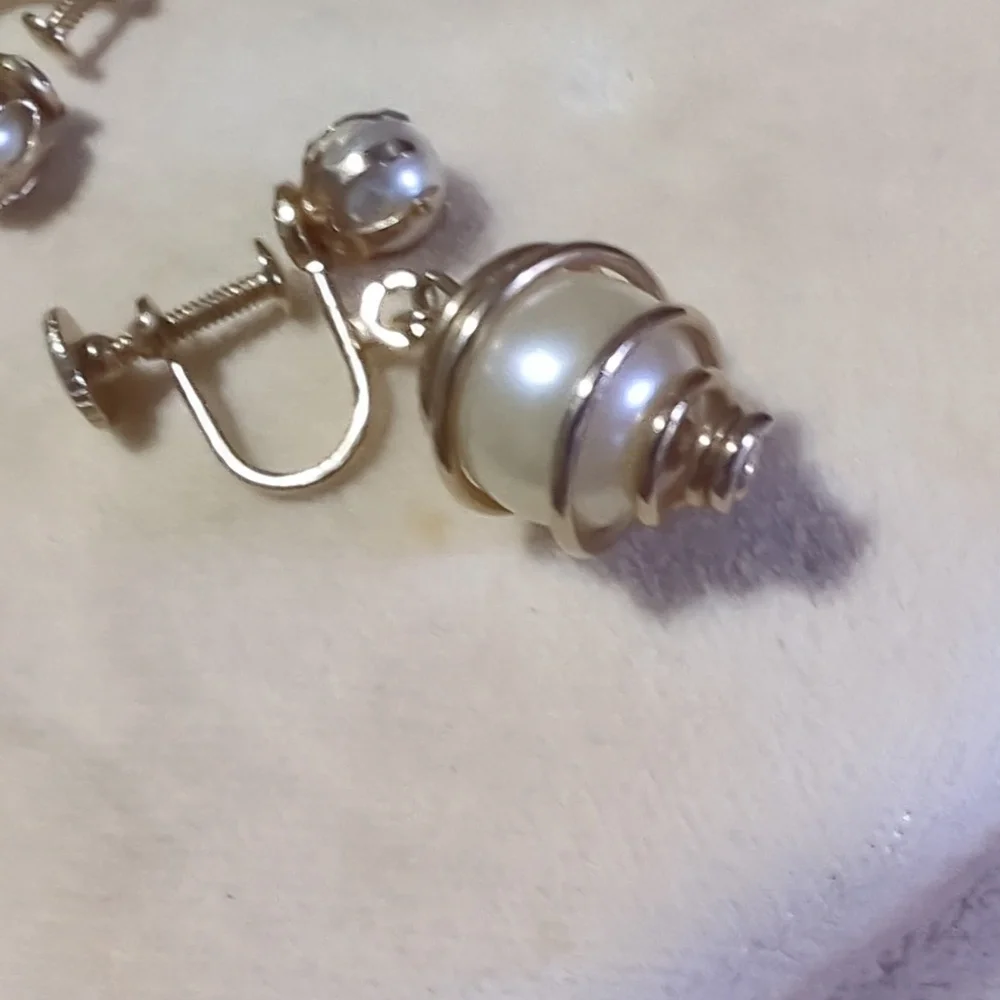 Vintage Signed Faux Pearl 12K GF Gold Filled Earrings Screw Back